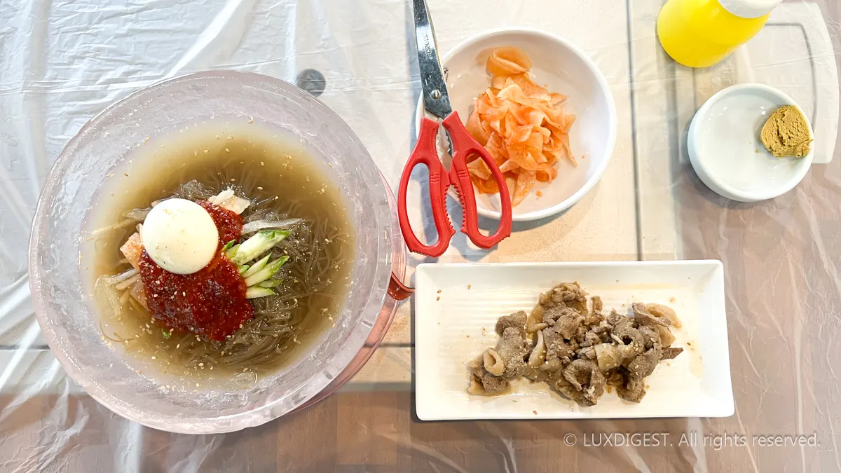 Ice-Bowl Naengmyeon at Eoreummyeongga in Uljin