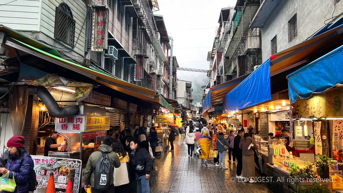 台湾・烏来老街を歩く旅
