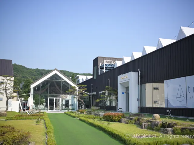 양산 트리폰즈 카페 시원한 공간감이 좋은 곳