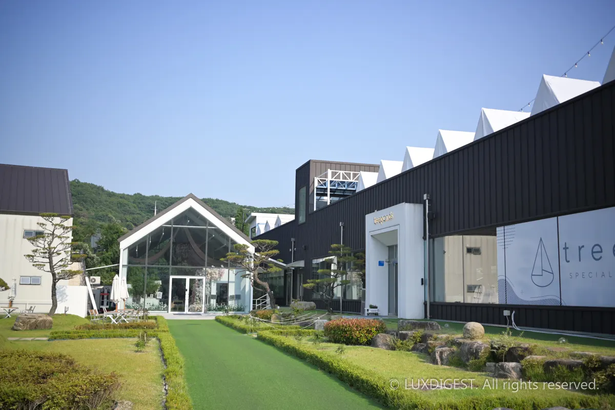 양산 트리폰즈 카페 시원한 공간감이 좋은 곳