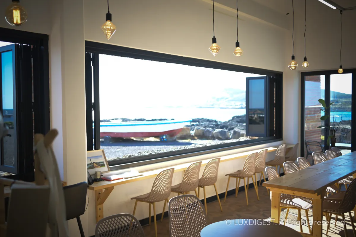Biyang Cafe: Where Music and Books Belong Together