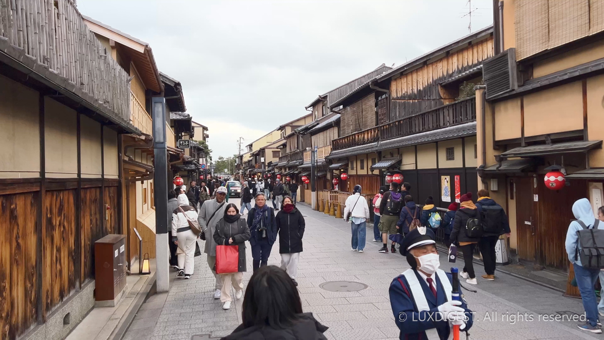 GION STREET IN KYOTO 260514