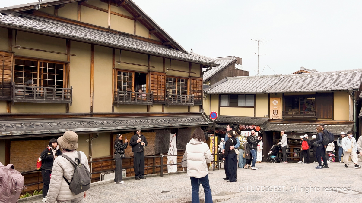 Ninenzaka in Kyoto afternoon views