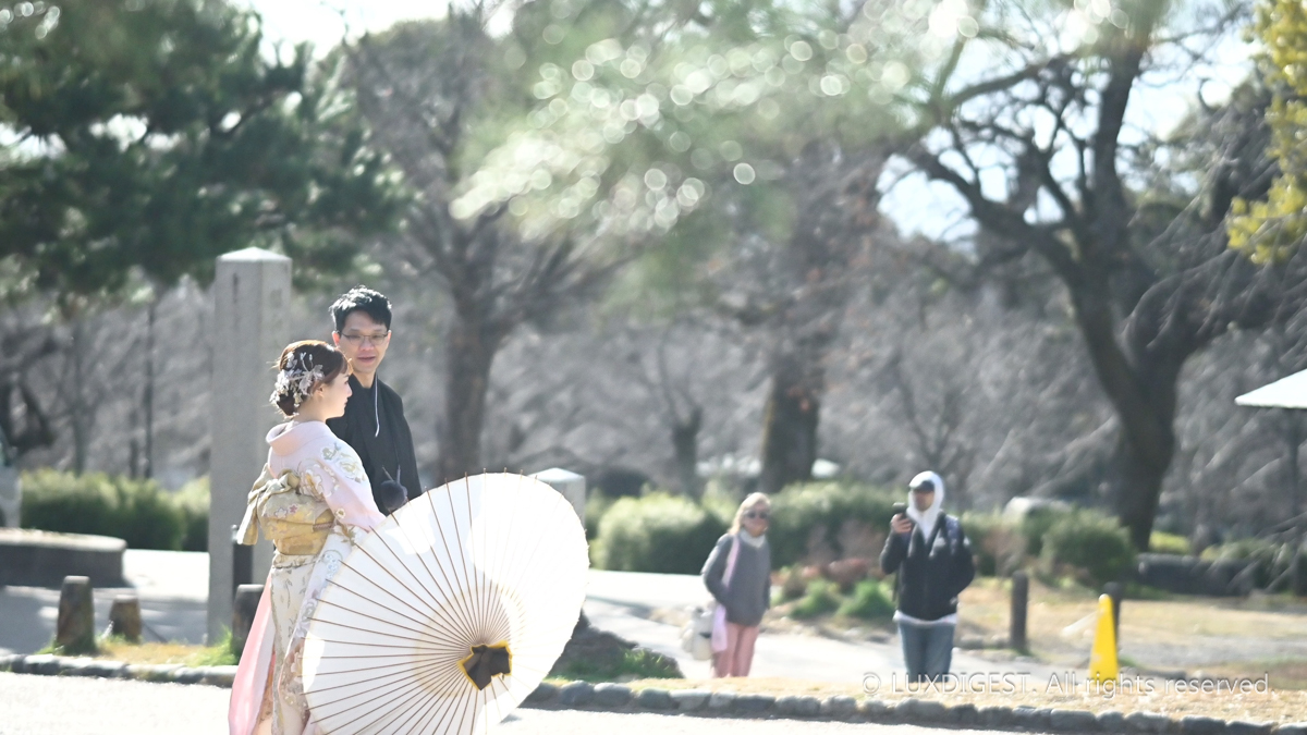 Yasaka Shrine in Kyoto {Date (YYMMDD)} {Sequence number (0001)}