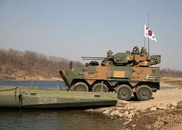 K808 차륜형 장갑차 비교분석