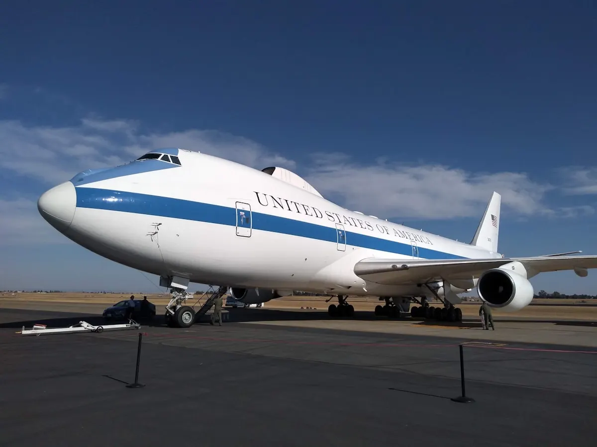 Boeing, 에어포스 원 비용 초과로 30억 달러 손실