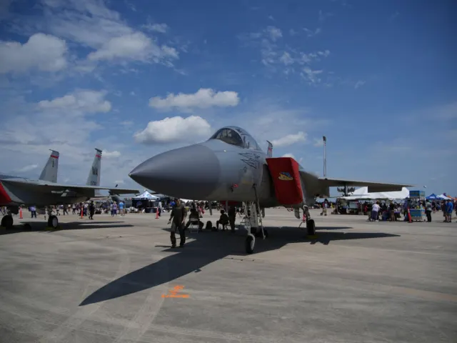 첫 번째 일본 배치 USAF F-15EX, 보잉 세인트루이스 공장 출발