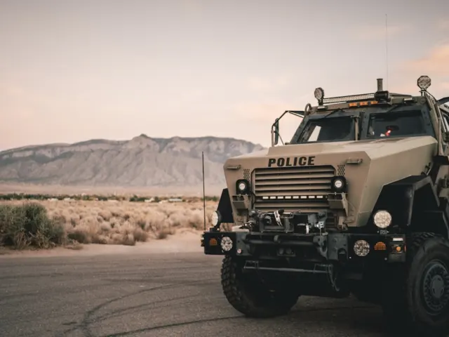 Oshkosh, 해병대 JLTV 다리 옵션 제안, 마감일 임박