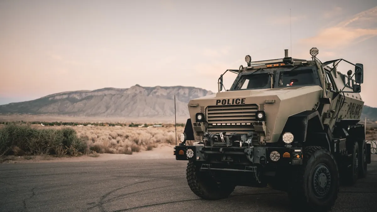 Oshkosh, 해병대 JLTV 다리 옵션 제안, 마감일 임박