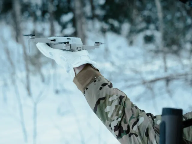 RQ-170 센티넬 드론 비행대의 비밀 활동 공개