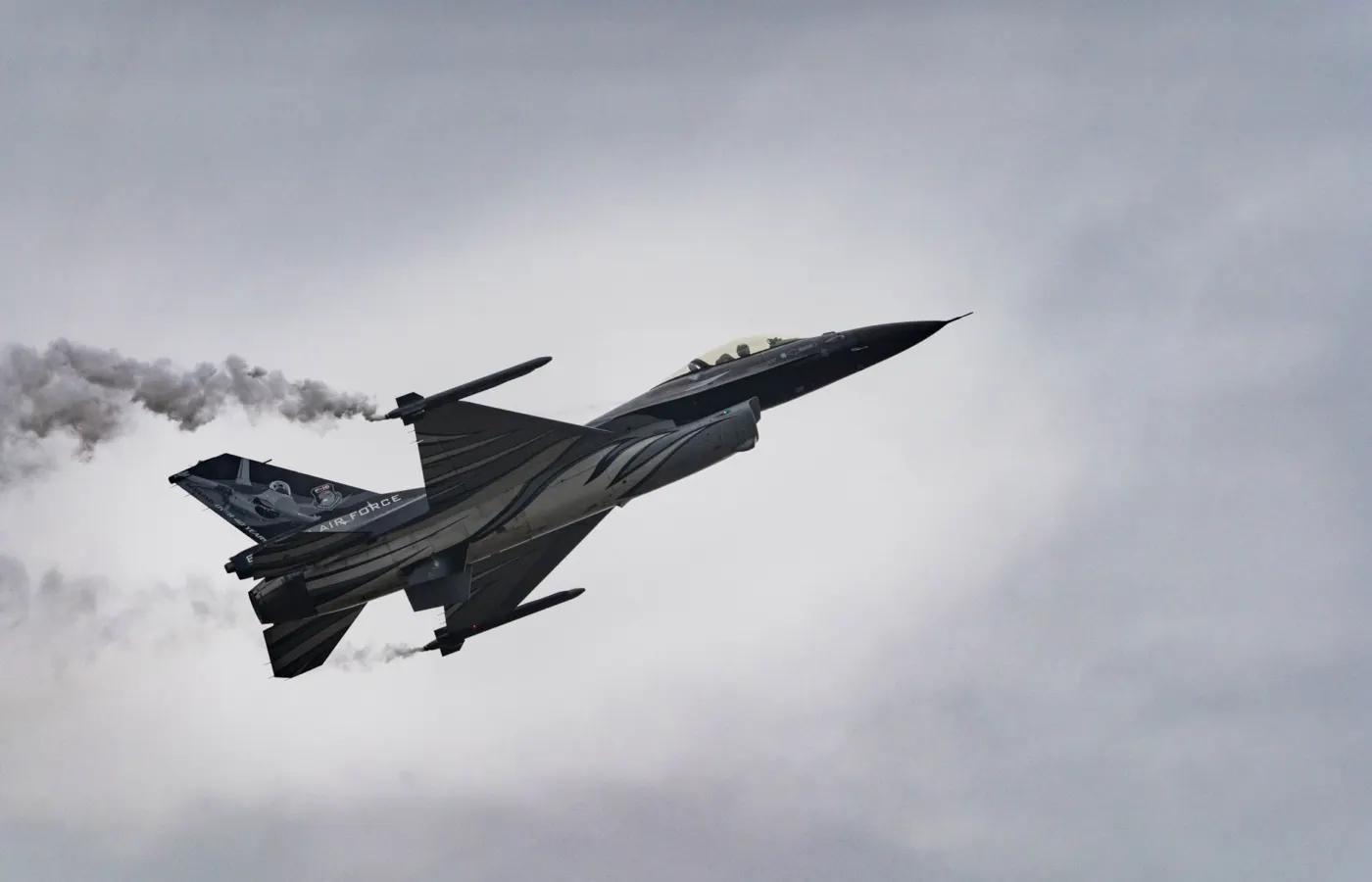 우크라이나 F-16 전투기 미사일 부족 현상 심화