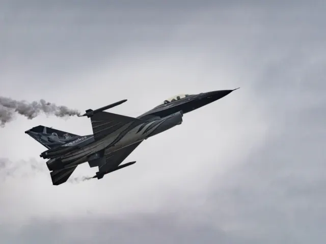 우크라이나 F-16 전투기 미사일 부족 현상 심화