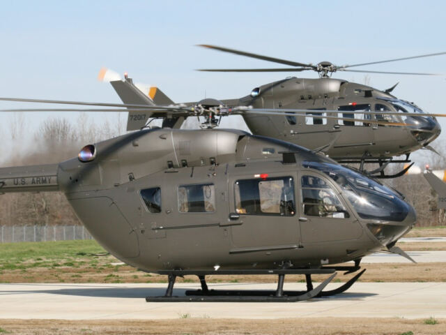 조종간 안 잡은 조종사… MQ-72C, 육군 공짜 시연의 속내