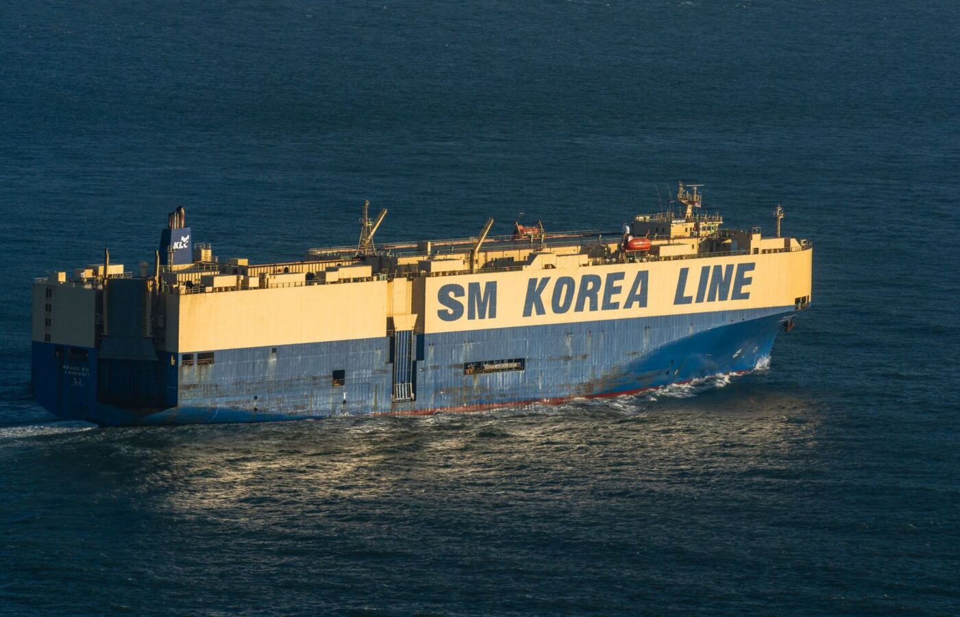 미 해군 함정에서 발사되는 SM-6 미사일