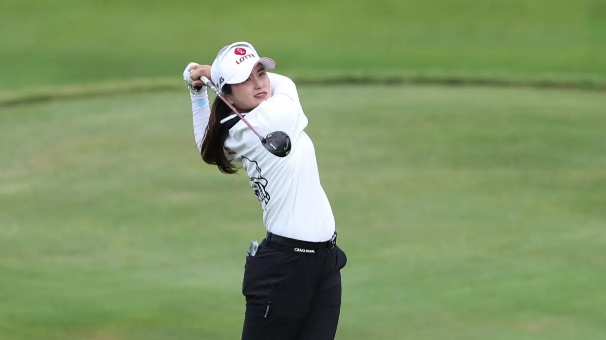최혜진, 상하이 64타 선두…LPGA 첫 우승까지 갈까